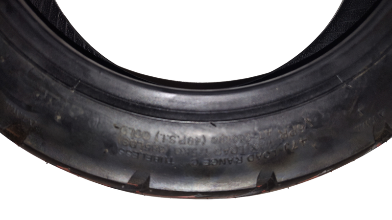 Tire 3.00 x 10 Tubeless (BOLT TREAD PATTERN)