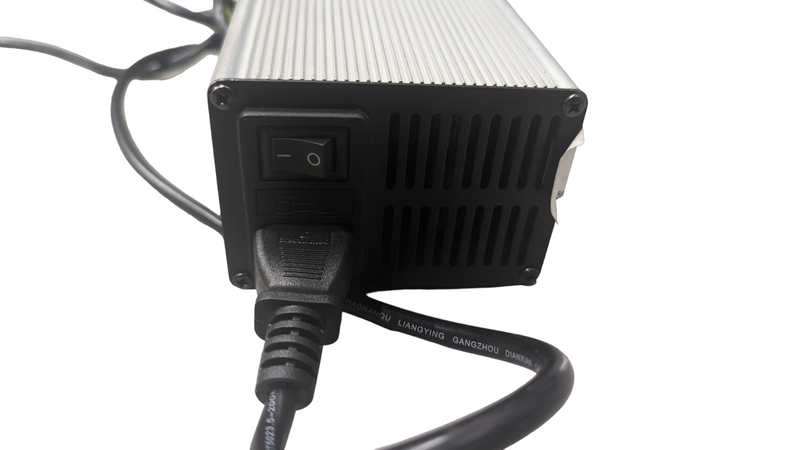 Intelligent Fast Charger 48V 6A LAB - PC Plug