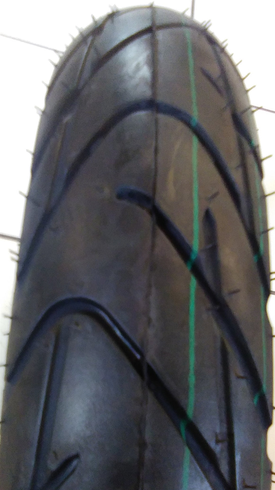 Tire 3.00x10.00 Tubeless Roadstar 4 Wheel / Deluxe(Rear)