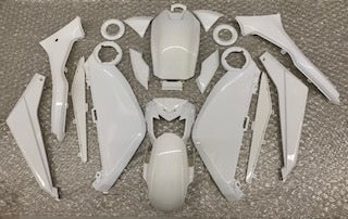 EM4 Complete Body Kit - White